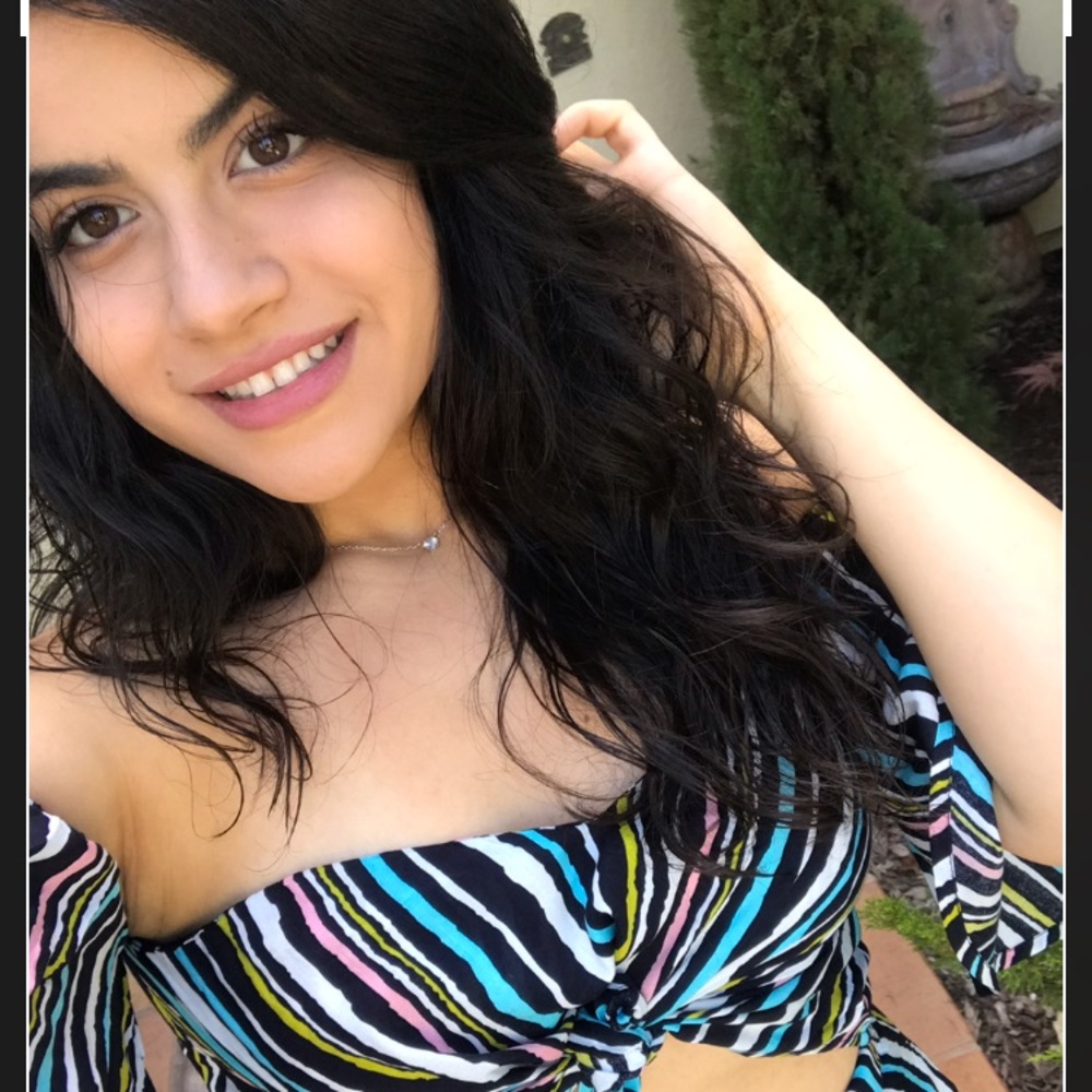 Meet your Posher, Sahra